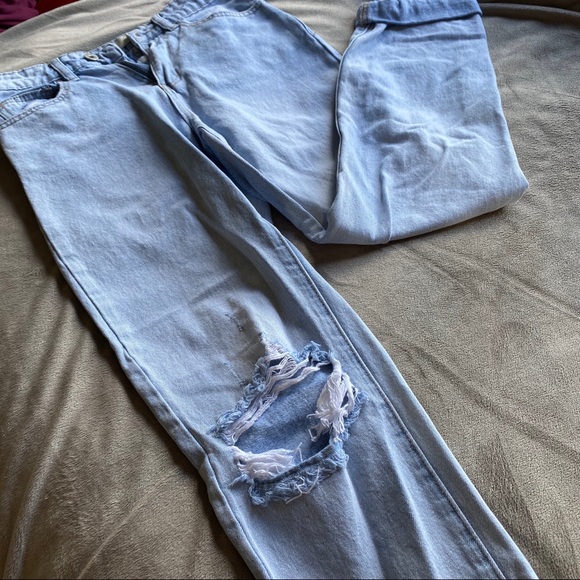 **SOLD** Cotton On Mom Jeans (Size 2) - Picture 4 of 8
